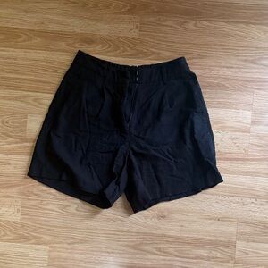 Women’s linen blend material Black Shorts